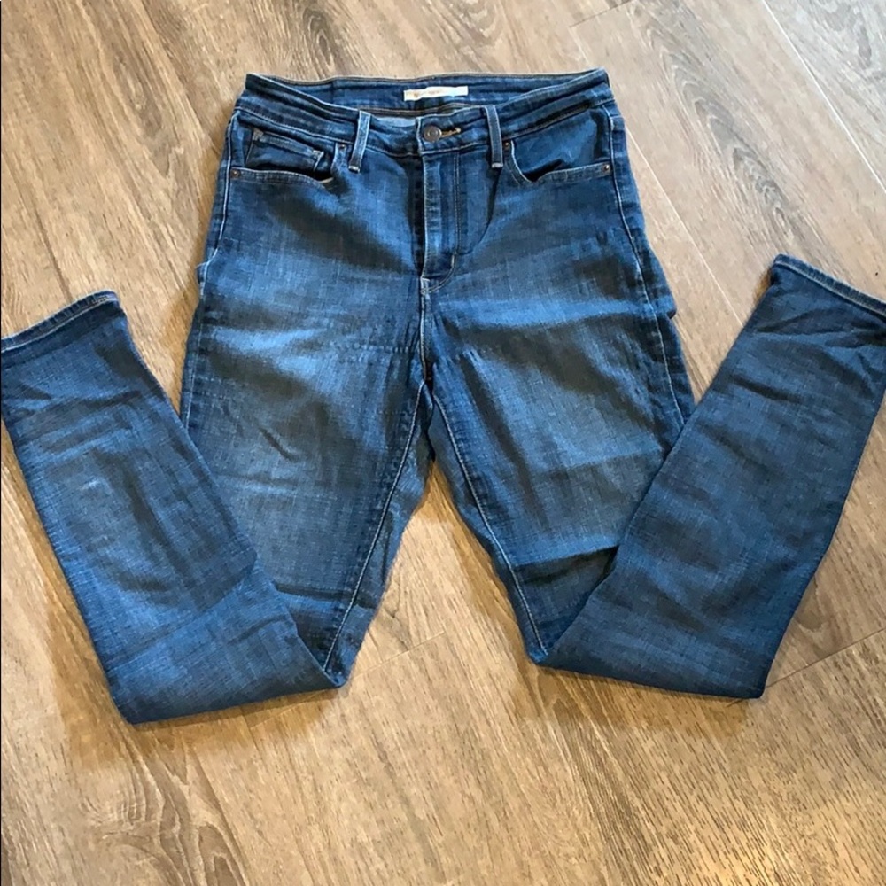 Levi’s skinny size 29
